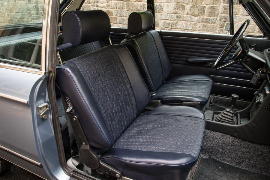 Интерьер BMW 1802 Touring (E6) 1971 года  (фото 10 из 40)